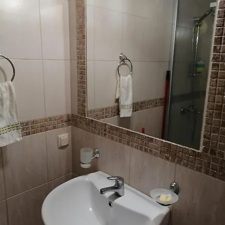 Cozy With Pool In Sunny