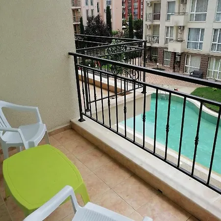 Cozy With Pool In Sunny *