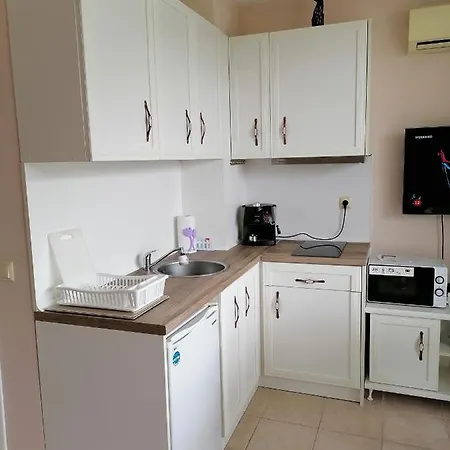 Apartman Cozy With Pool In Sunny *