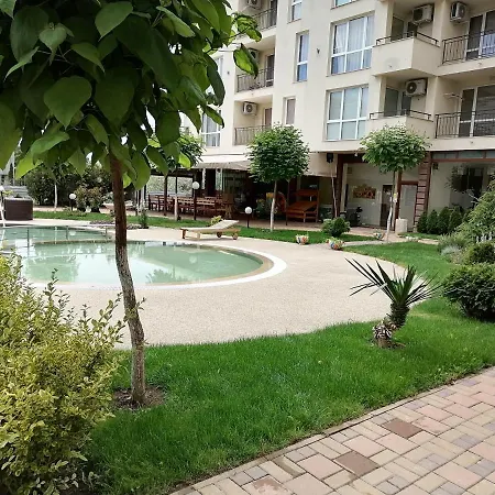 Appartement Cozy With Pool In Sunny