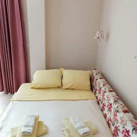 Апартаменты Cozy With Pool In Sunny