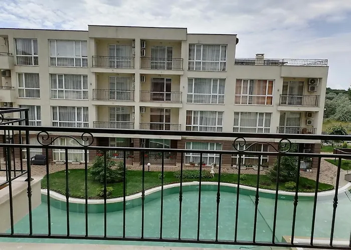 Cozy With Pool In Sunny Апартамент *