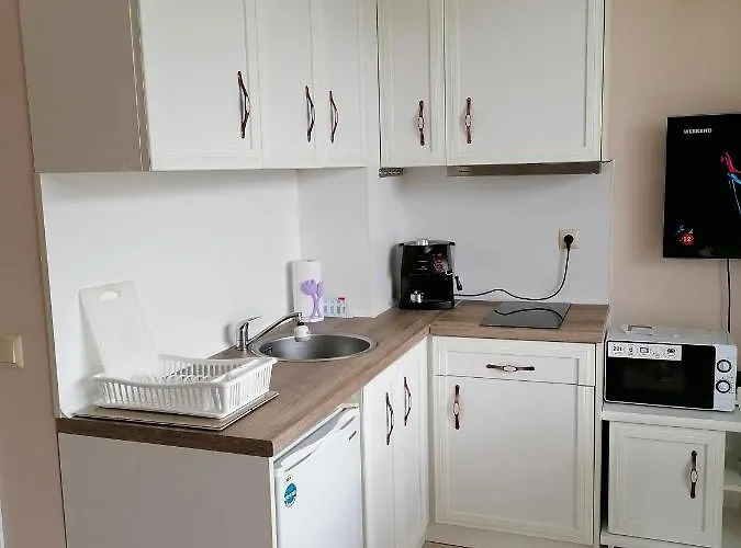 Апартамент Cozy With Pool In Sunny *