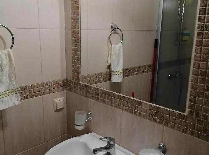 Cozy With Pool In Sunny