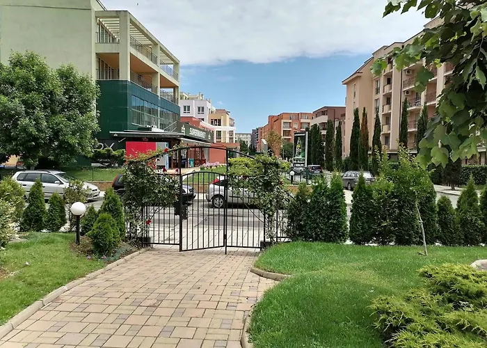 Cozy With Pool In Sunny Апартамент Слънчев бряг